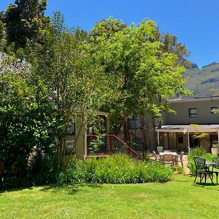 Alluvia Boutique Winery & Luxury Accommodation Stellenbosch Bilik gambar The garden of the Cape of Good Hope Centre