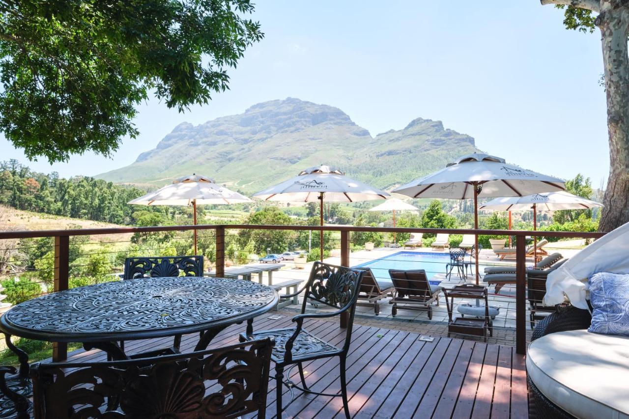 Alluvia Boutique Winery & Luxury Accommodation Stellenbosch Luaran gambar View of the Three Sisters from the deck of the restaurant at the Boschendal Wine Estate