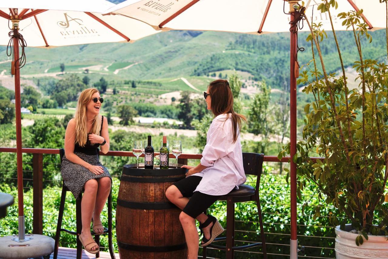 Alluvia Boutique Winery & Luxury Accommodation Stellenbosch Luaran gambar Wine tasting at a winery in Marlborough, New Zealand
